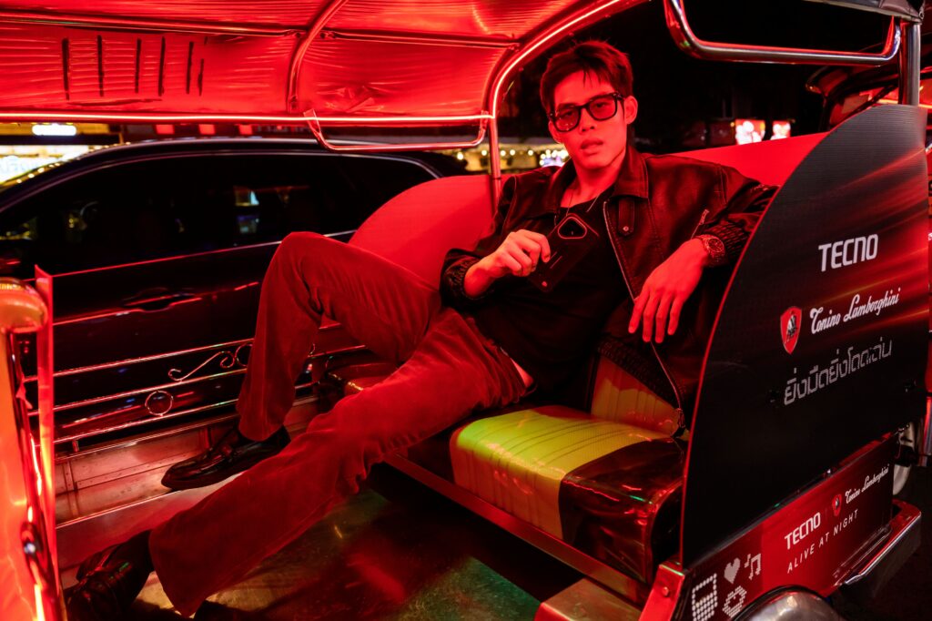 TECNO ปลุกกรุงเทพฯ ยามค่ำคืนกับ “POVA 8 Tonino Lamborghini ALIVE AT NIGHT” ยกเมืองเป็นรันเวย์แห่งไลฟ์สไตล์ ผ่าน Hero Bus และคาราวานตุ๊กตุ๊ก ภายใต้คอนเซ็ปต์ “ยิ่งมืดยิ่งโดดเด่น”